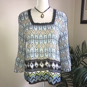 2/$25 Piano Crinkle Poly Crochet Neckline Top L